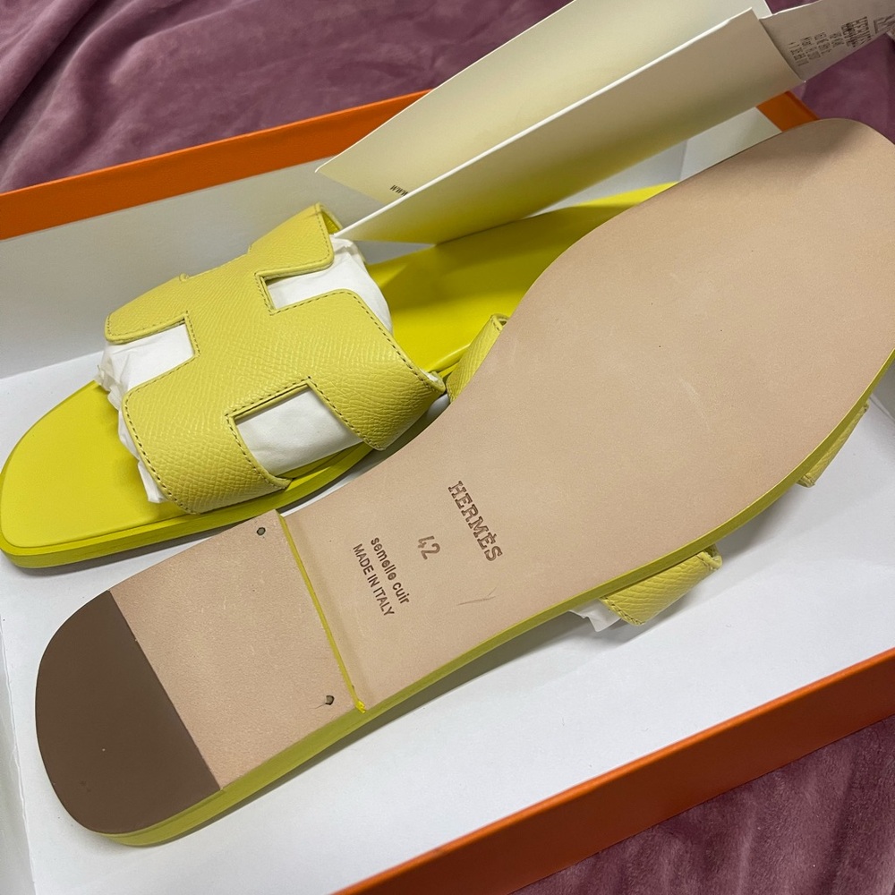 SOLD ♥️ - Picture 2 of 2